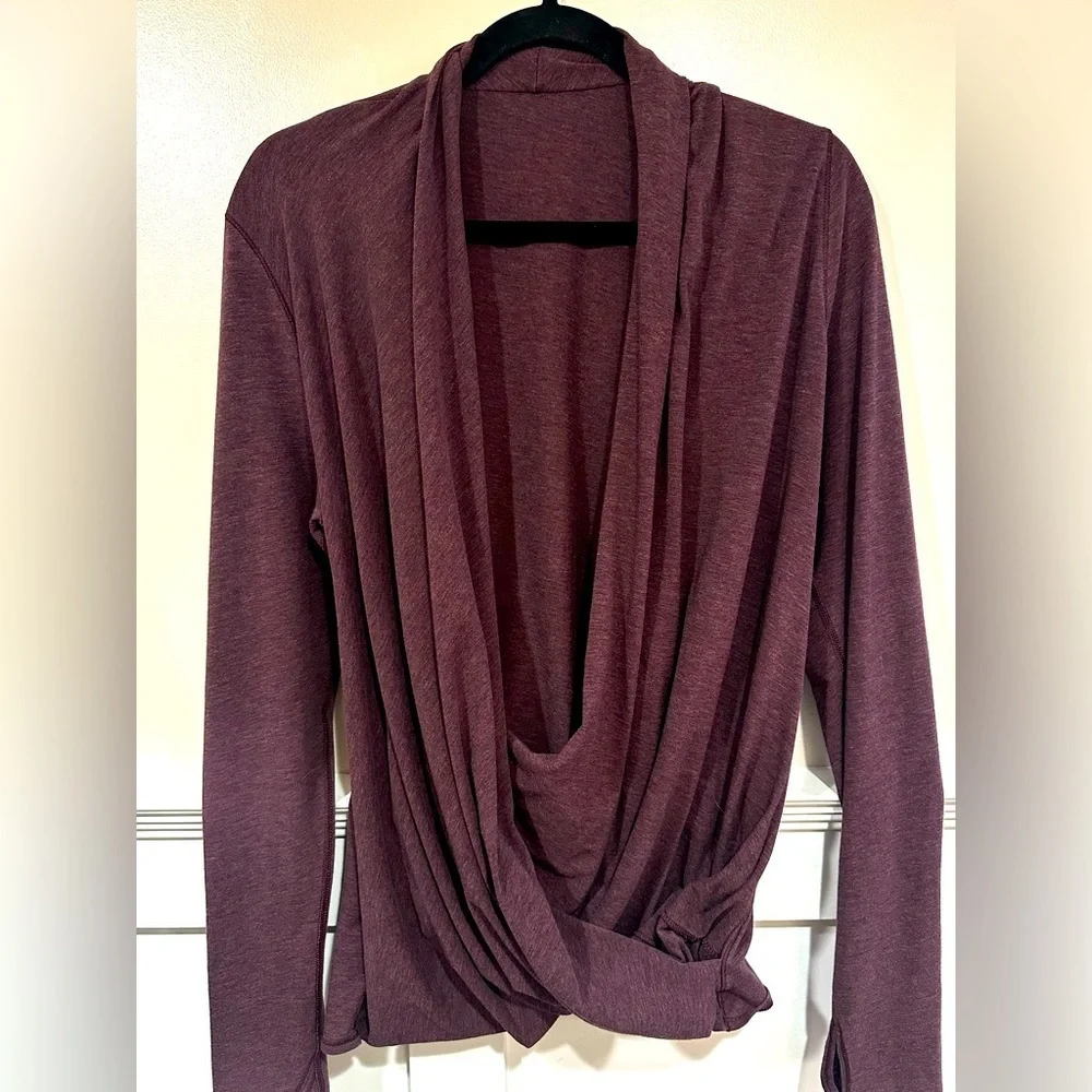 Lululemon-Radiant Long Sleeve